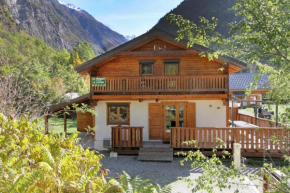 Chalet de 5 chambres a Venosc a 400 m des pistes avec jacuzzi jardin clos et wifi